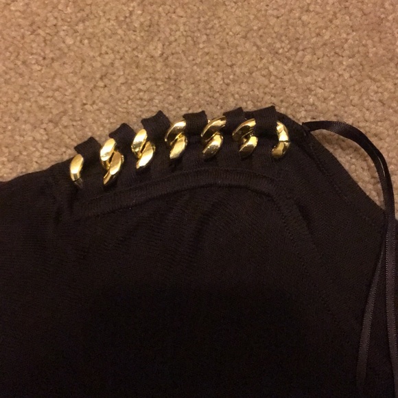 Michael Kors 3/4 Sleeve Cold Shoulder Top (XS) - Picture 5 of 8